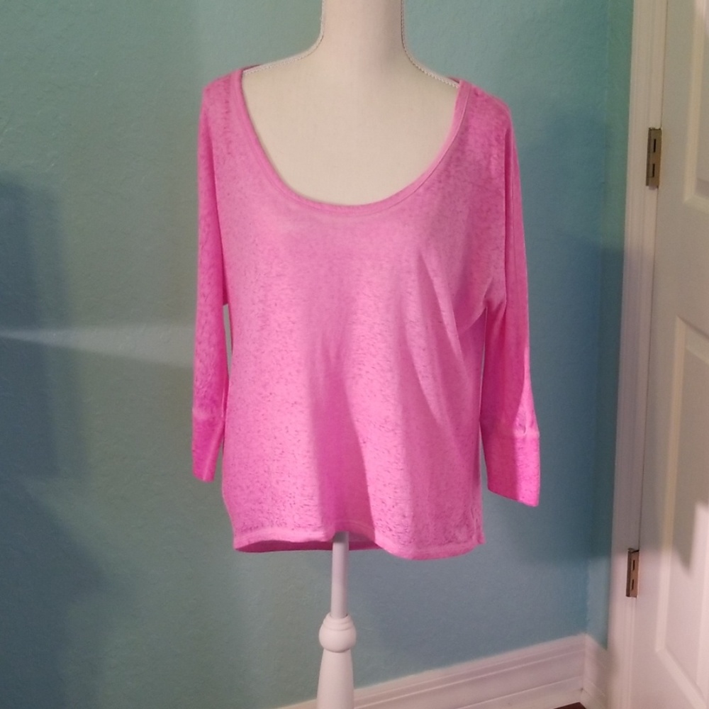 American Eagle top.